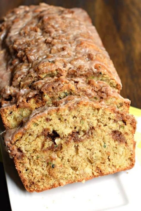 Zucchini Bread with Cinnamon Streusel and glaze! Bread With Yogurt, Cinnamon Zucchini Bread, Zucchini Recipes Dessert, Bread Cinnamon, Best Zucchini Bread, Cinnamon Glaze, Apple Cinnamon Bread, Zucchini Bread Recipe, Cinnamon Swirl Bread