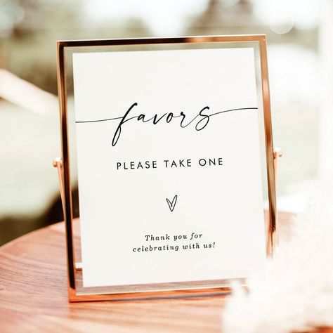 Party Favors Table Display, Wedding Party Favor Table, Wedding Favors Table Display, Party Favor Sign Ideas, Wedding Favour Sign, Favor Signs Wedding, Wedding Favor Display Ideas, Wedding Favor Sign Ideas, Thank You Favors