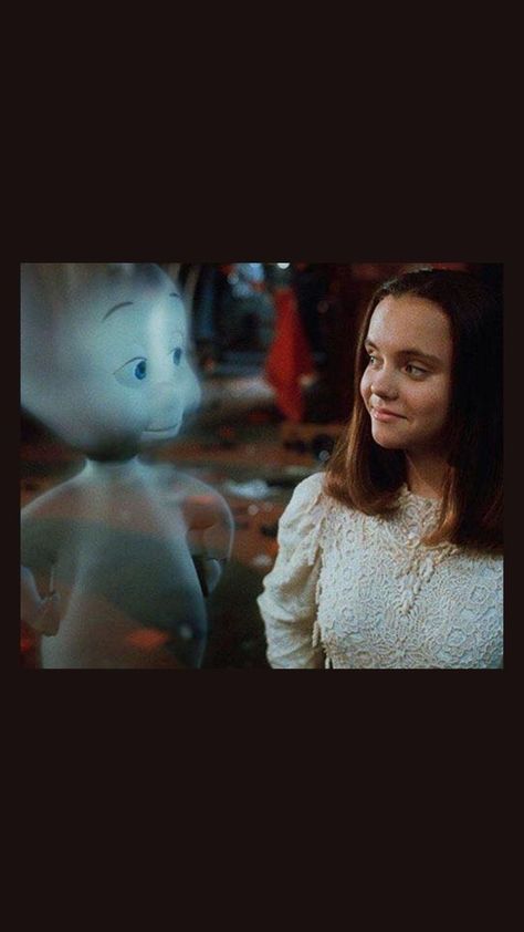 Casper the Friendly Ghost Casper Movie Aesthetic, Casper Wallpaper Aesthetic, Casper The Friendly Ghost Wallpaper, Casper Wallpaper Iphone, Casper The Friendly Ghost Tattoo, Casper The Friendly Ghost Movie, Casper Wallpaper, Casper Aesthetic, Casper Film