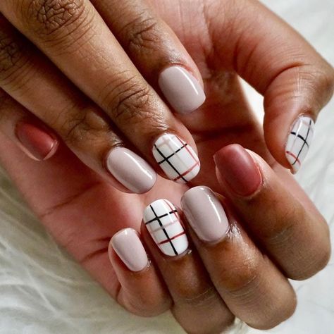 Plaid Nail Designs, Plaid Nail Art, 2024 Nails, Art Designs Ideas, Fall Nail Art Designs, Stripped Nails, Plaid Nails, Cute Gel Nails, Fall Nail Art