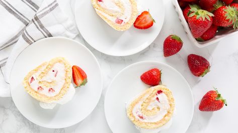 Better Baking Academy: Strawberry Roulade Strawberry Roulade, Strawberry Cream Cheese Filling, Strawberry Simple Syrup, Making Whipped Cream, Strawberry Season, Vanilla Whipped Cream, Sheet Cakes, Strawberry Cream Cheese, Strawberry Sauce