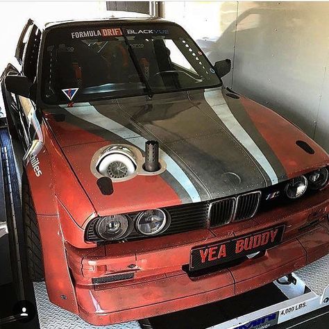 E30 Modified, Moto Car, Bmw E30 M3, Wide Body Kits, Red Baron, Bmw Love, Bmw E30, Wide Body, Car Mechanic