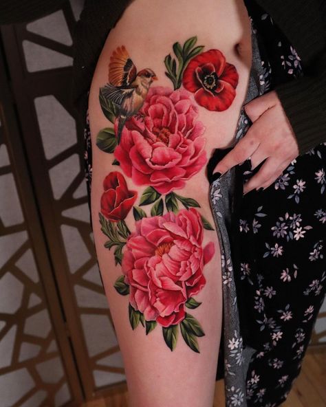 Christopher Hedlund on Instagram: “Finished this one up! Peonies are fresh, everything else is healed #austintattooartist #tattooartistaustin #austintattoo…” Realistic Peony Tattoo, Tattoo Peony, Austin Tattoo, Hyper Realistic Tattoo, Peony Tattoo, Realistic Tattoo, Peonies Tattoo, Tattoo Artist, Tattoo Artists