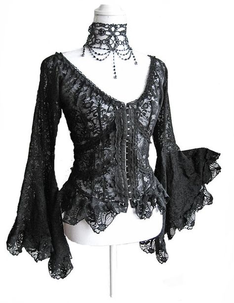 Treia blouse, Somnia Romantica by Marjolein Turin by *SomniaRomantica on deviantART Gothic Clothes, Victorian Steampunk, Gothic Outfits, Goth Outfits, Looks Chic, Steampunk Fashion, Dark Fashion, Gothic Lolita, Turin