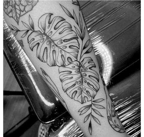 Unique Plant Tattoo Designs, Tropical Rib Tattoo, Love Handle Tattoos Women, Monstera Tattoos Leaves, Monstera Tattoo Thigh, Monstera Arm Tattoo, Monstera Leg Tattoo, Tropical Leaves And Flowers Tattoo, Tropical Plant Leg Tattoo