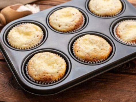 Cream Cheese Banana Muffins: Moist & Flavorful Banana Muffins Moist, Banana Cream Cheese Muffins, Banana Cream Cheese, Homemade Chicken Gravy, Moist Banana Muffins, Cinnamon Crumb Cake, Creamy Chicken Stew, Fried Bread Recipe, Pumpkin Streusel Muffins