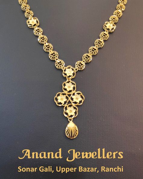 Looking for something unique to dazzle up your look. Here we have a collection of lightweight Turkish necklaces, high on fashion, low on pocket. Visit Anand Jewellers at Sonar Gali, Upper Bazar, Ranchi for a wide range of gold, silver and diamond jewellery and gemstones. Turkish Necklace Gold, Turkish Gold Necklace Design, Turkish Necklace, Gold Chain Design, Jewelry Set Design, Gold Bridal Jewellery Sets, Gold Jewelry Stores, Turkish Design, Jewelry Simple