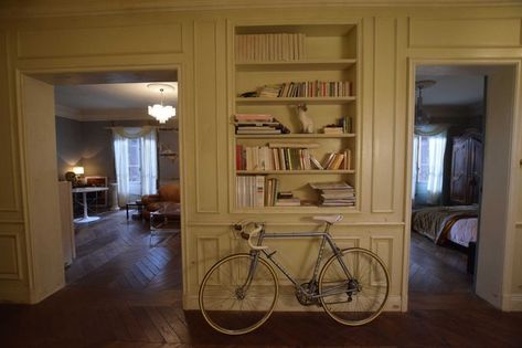 Villanelle Apartment, French Loft, Herringbone Wood Floor, Herringbone Wood, Apartment In Paris, Killing Eve, Parisian Apartment, Paris Apartments, Loft Apartment