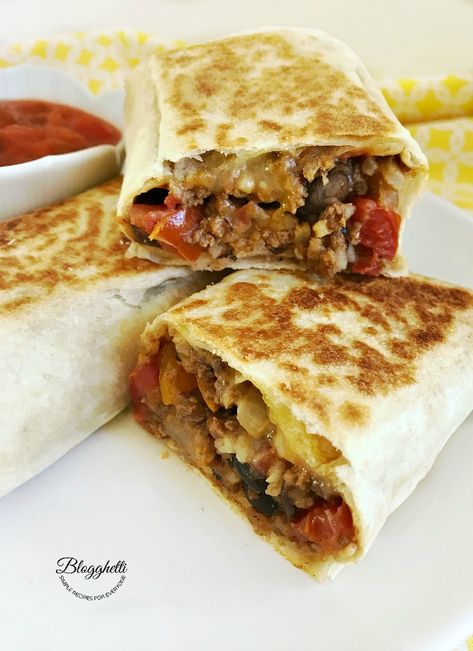 Crispy Southwestern Wraps via @blogghetti Southwest Burrito, Taco Dinner, Cooking White Rice, Fire Roasted Tomatoes, Easy Weeknight, 30 Minute Meals, Easy Weeknight Meals, Roasted Tomatoes, Food Obsession