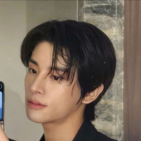 enhypen jake sunghoon matching icons pfps #jakehoon Jakehoon Matching Pfp, Jake And Sunghoon Matching Icons, Jakehoon Matching Icons, Sunghoon Matching Icons, Jakehoon Fanart, Enhypen Matching Pfp, Pp Couple Bestie, Pfp Enhypen, Enhypen Pfp