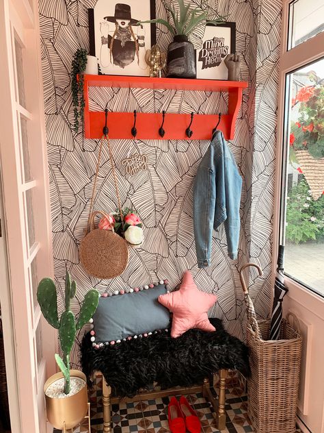 Get ideas and inspiration with the reveal of my quirky boho entrance porch makeover. See the before and after remodel of my small indoor 1930s porch with chic decor, including furniture, plants, accessories, palm leaf wallpaper and a painted ceiling design. Create a modern indoor interior scheme for an enclosed house front porch. #bohodecor #porchdecorideas #quirkydecor Painted Ceiling Design, 1930s Porch, Entryway Christmas Decorations, Boho Entrance, Before And After Remodel, Small Porch Ideas, Small Porch Decorating, Indoor Porch, Porch Interior