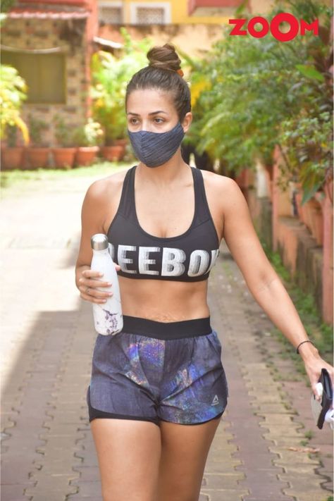 Salma Hayek Body, Malaika Arora, Salma Hayek, A Gym, Gym Wear, The City, Sports Bra, Gym, Bra