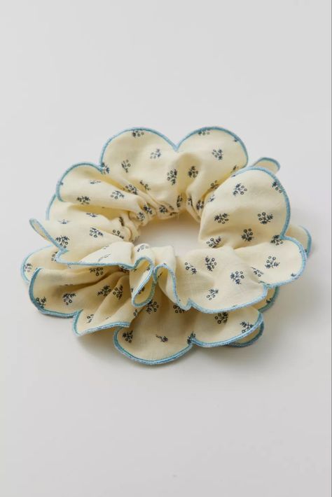 Blue printed scrunchie in a lightweight weave topped with a sweet print. Layered ruffled edge in an oversized silhouette. Scrunchie Packaging, Oversize Scrunchie, Oversized Scrunchie, Ultimate Gift Guide, Hair Rings, Diy Hair Accessories, Woven Top, Oversized Silhouette, Care Package