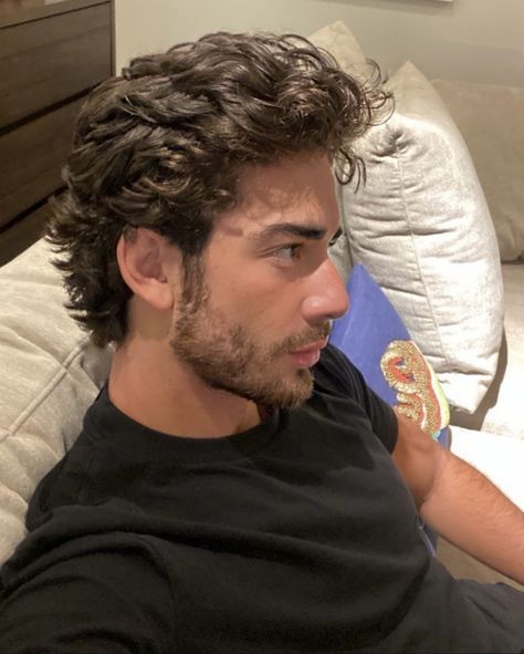 Hairstyle Aesthetic, Long Curly Hair Men, Curly Hair Fade, Surfer Hair, Mens Haircuts Short Hair, Men Haircut Curly Hair, Wavy Hair Men, Mens Hairstyles Thick Hair, Tapered Haircut