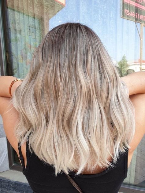 Blonde Airtouch Hair, Air Touch Hair Blond, Air Touch Hair, Airtouch Blonde, Shatush Hair, Hair Color Hairstyles, Pastel Blonde, Blonde Ombre Hair, Air Touch