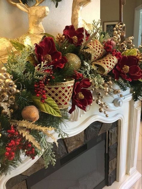 Red Magnolia, Christmas Fireplace Decor, Christmas Mantle Decor, Elegant Christmas Trees, Gold Christmas Decorations, Christmas Mantel Decorations, Magnolia Wreath, Christmas Mantle, Christmas Fireplace