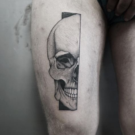 Hyper-realistic half skull tattoo inked on the right thigh Half Skull Tattoo, Skull Tattoo Flowers, Rib Tattoos For Guys, Engraving Tattoo, Tattoo Thigh, Half Skull, Animal Pins, Marvel Tattoos, Tattoo Design Book