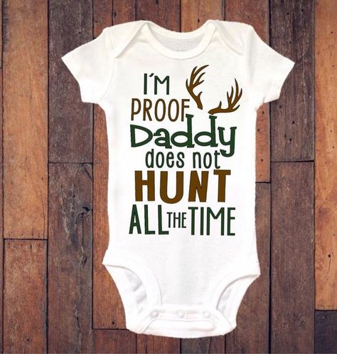 Hunting Onesie, Baby Boy Hunting, Onesie Ideas, Country Baby Boy, Boy Onesies, Funny Onesie, Baby Clothes Country, Hunting Baby, Baby Onsie