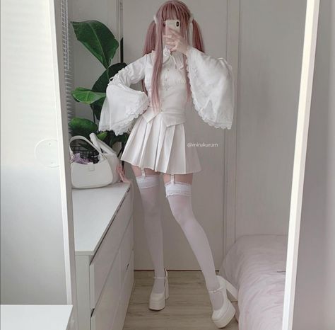 Liah♡ @/mirukurum on insta Mirukurum Outfits, Magic Fairy, Cute Simple Outfits, Korean Outfits, Simple Outfits, The Magic, Outfit Ideas, Fashion Inspo, Girl Outfits