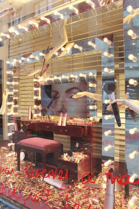 Cosmetics Storefront and Window Display Designs Go from Dramatic to Subtle Salon Window Display, Store Window Displays, Window Display Design, Shop Front Signage, Shop House Ideas, Cosmetic Display, Window Ideas, Store Window, Shop Window Design