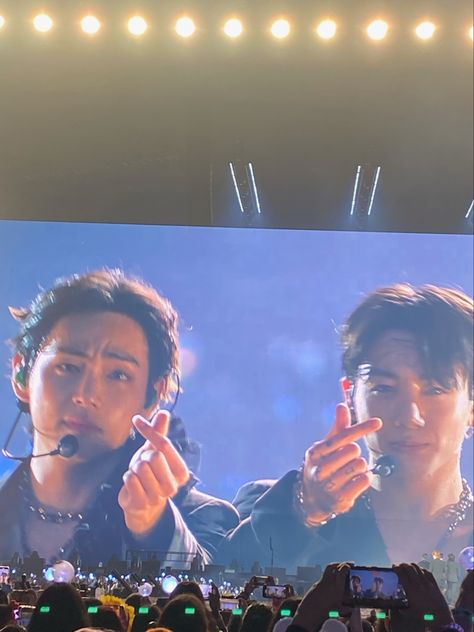 Bts Big Screen Concert, Kim Taehyung And Jungkook Wallpaper, Jungkook On Big Screen Concert, Taehyung Big Screen Concert, Jeon Jungkook And Kim Taehyung, Taehyung Concert Aesthetic, Taekook On Big Screen, Kim Taehyung On Big Screen, Taehyung Concert Wallpaper