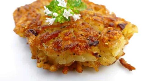 Easy Cheesy Rice, Rice Fritters, Leftover Rice Recipes, Veggie Appetizers, Lentil Fritters, Cheesy Rice, Fritters Recipe, Cooked Rice, Fritter Recipes