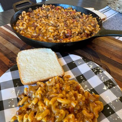 One Pan Chili Mac Cooking Midwest, Hamburger Chili, Midwest Recipes, Cooking In The Midwest, Crock Pot Tortellini, Roku Hacks, Creamy Chicken And Noodles, Crockpot Chicken Spaghetti, Luke Brown