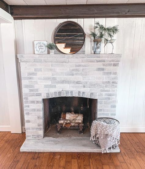 DIY Whitewashed Brick Fireplace: Step by Step Tutorial - Mainely Katie White Washed Brick, White Wash Fireplace, White Wash Brick Fireplace, White Brick Fireplace, Painted Brick Fireplaces, Fireplace Update, Paint Fireplace, White Wash Brick, Brick Fireplace Makeover