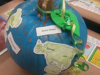 Make pumpkin globes this fall! Good idea to talk about our countries of work during our Halloween! Pumpkin Globe Project, Globe Pumpkin, Steam Pumpkin Activities, Pumpkin Stem Challenge, Mini Pumpkin Stem Activities, Pumpkin Science 1st Grade, Globe Projects, 2nd Grade Class, Paper Mache Projects