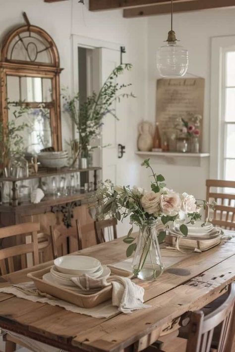 Cottage Dining Room Ideas, Cottage Core Dining Room, Hipstoric Home, Cottagecore Dining Room, Cottage Core Interior, Cottage Core Home Decor, Cottage House Interior, Cottage Core Home, Cottage Core House