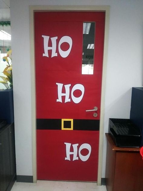 Christmas Door Ideas For Nursing Home, Easy Christmas Door Ideas, School Office Door Decorating Ideas, Christmas Decor Ideas For Classroom Wall, Easy Christmas Door Decorations, Christmas Office Door Decorations, Christmas Door Decorations Classroom, Professional Office Christmas Decor, Santa Door Decoration