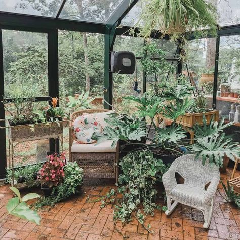 The Top 49 Greenhouse Ideas - Landscaping Design - Next Luxury Vintage Greenhouse Interior, Greenhouse Furniture Ideas, Vintage Greenhouse Aesthetic, Greenhouse Decorating Ideas Interiors, Greenhouse Hangout, Greenhouse Furniture, Greenhouse Set Up Inside, Greenhouse Decorating Ideas, Greenhouse Interior Ideas