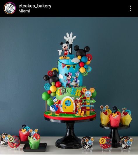 Mickey Mouse Clubhouse Birthday Cake 1st, Mickey Mouse Clubhouse Cupcakes, Mickey Mouse Clubhouse Birthday Cake, Mickey 1st Birthdays, Kids Party Planning, Surprise Birthday Decorations, Mickey Mouse Clubhouse Birthday Party, Minnie Mouse Birthday Cakes, Mickey Theme