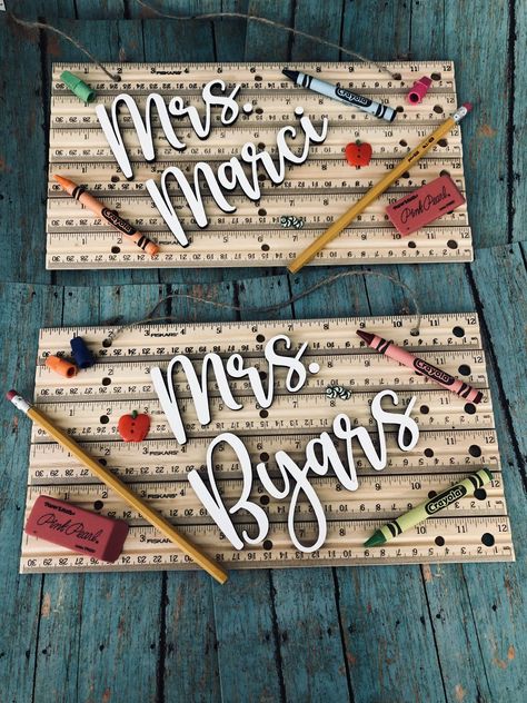 Diy gifts for him Ruler Teacher Sign, Special Education Teacher Gifts Diy, Teacher Decor Diy, Teacher Grad Gifts, Weekly Teacher Appreciation Gifts, 1st Grade Teacher Gifts, Gifts For Art Teachers, Signs For Teachers Classroom, Teacher Signs Wooden Diy