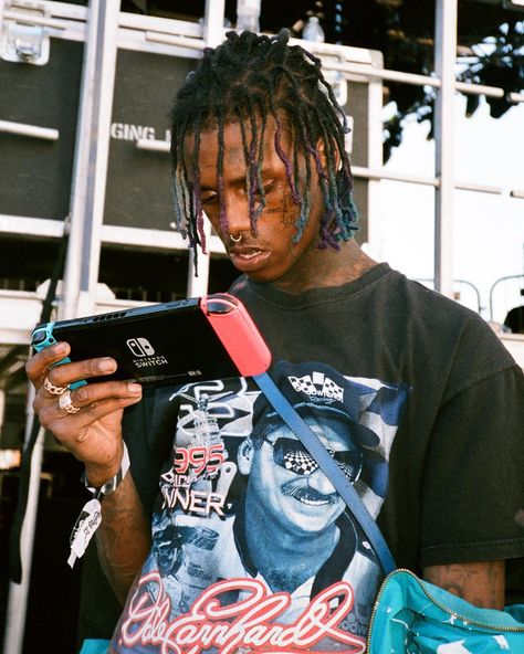 Instagram post by @gunnerstahl.us • Dec 4, 2017 at 8:42pm UTC Famous Dex Pfp, Playing Nintendo Switch, Famous Dex, Chris Brown Videos, Chris Brown, Dexter, Hush Hush, Nintendo Switch, Streetwear Fashion