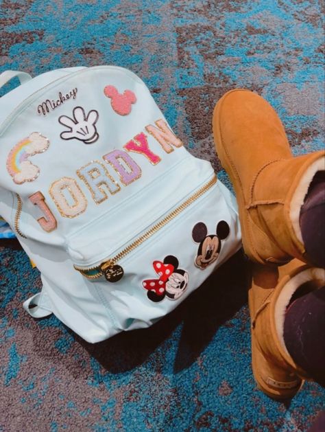 Stony Clover Backpack, Disney Patch Backpack, Stoney Clover Backpack Ideas, Disney Stoney Clover Backpack, Disney Bags Diy, Diy Disney Backpack, Stoney Clover Backpack, Patches On Backpack, Airport Travel Bag