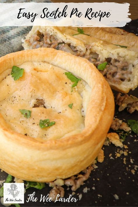 Mutton Pie Recipe, Scottish Meat Pie Recipe Beef, Scottish Pies Recipe, Lamb Pies Recipes, Scottish Baking Recipes, Scottish Meat Pies, Traditional Scottish Recipes, Lamb Minced Meat Recipes, Scottish Pie