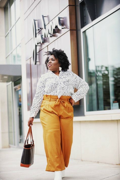 5 Tips to Fashionable Work Outfits That Aren’t Boring - pussybow Blouse and Paperbag Waist Plus Size Pants Tapered Pants Outfit, Plus Size Fall Outfit Ideas, Fashionable Work Outfits, Outfit Ideas Work, Pants Outfit Work, Paper Bag Pants, Fashionable Work Outfit, Bag Pants, Plus Size Fall Outfit