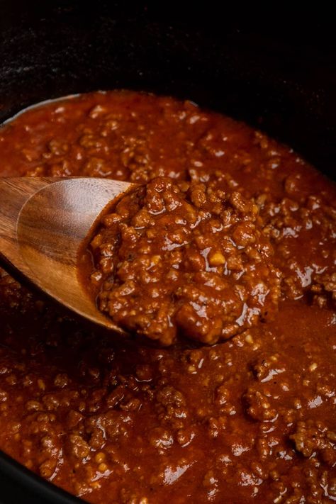 Crock Pot Hot Dog Chili Chili For Hot Dogs Recipes Crock Pot, Slow Cooker Hot Dog Chili, Crock Pot Hot Dog Chili, Hot Dogs In Crock Pot, Crockpot Hot Dog Chili, Chilli Cheese Dogs, Hot Dog Chili Sauce Recipe, Chili Dog Sauce, Easy Weeknight Pasta