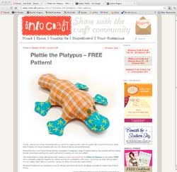 Plattie the Platypus Free pattern Platypus Sewing Pattern Free, Baby Toys Diy, Sewing Templates, Soft Toy Patterns, Platypus, Fabric Toys, Fabric Animals, Craft Show Ideas, Seasonal Gifts