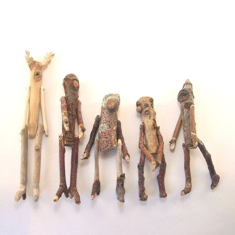 Stick men Twig Crafts, Twig Art, Nature Craft, Stick Art, Driftwood Sculpture, Driftwood Crafts, Spirit Dolls, Sticks And Stones, Driftwood Art