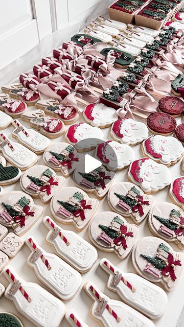 Chellbells Cakes, Ganache Cake, Instagram Christmas, 2024 Christmas, Christmas Style, Christmas Vibes, Cake Tutorial, Traditional Christmas, Christmas Collection