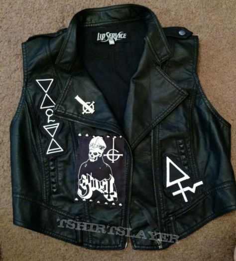 Beginnings of a Ghost Vest Ghost Battle Jacket, Killjoys Aesthetic, Battle Jacket Ideas, Battle Vest, Battle Jackets, Battle Jacket, Jacket Ideas, A Ghost, Jacket Design