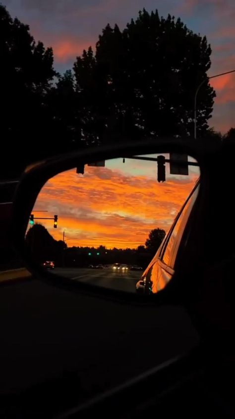 Driving In The Rain Aesthetic Video, Driving At Night Aesthetic Videos, Car Travel Aesthetic Video, Wine Glass Photography, Dont Break My Heart, Best Friend Pictures Tumblr, New York Travel Guide, Sunset City, Videos Aesthetic