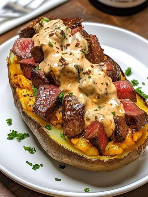 Easy Crockpot Recipes | 🥔 Loaded Baked Potato with Steak Bites 🥩 | Facebook Loaded Baked Potato With Steak, Baked Potato With Steak, Cheesesteak Stuffed Peppers, Crockpot Steak, Roast Lamb Leg, Parmesan Cream Sauce, Potato Bake, Loaded Baked Potato, Bagel Recipe