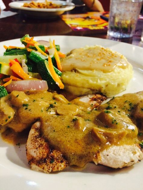 Grilled chicken with mashed potato and mushroom gravy sauce. Potato And Mushroom, Chicken Chop, Mash Potato, Chicken Mashed Potatoes, Chicken Mushrooms, Gravy Sauce, Mushroom Gravy, Mashed Potato, Mushroom Chicken