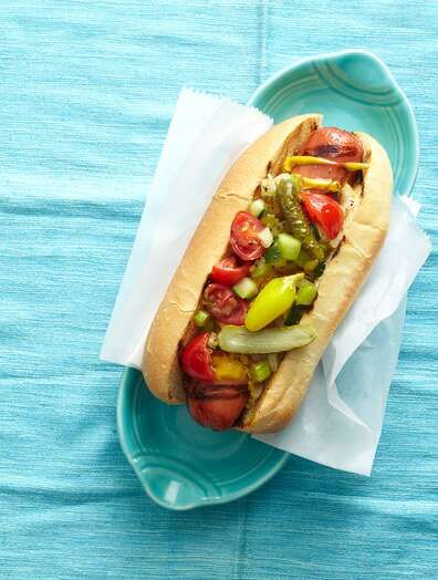 chicago-style-dogs-RU202413 Unique Hot Dog Recipes, Chicago Hot Dog, Grilling Hot Dogs, Hot Dog Bar, Burger Dogs, Chicago Dog, Cheese Dog, Chili Dogs, Hot Dog Recipes