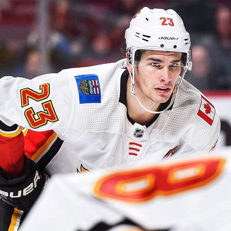 Sean Monahan, Matthew Tkachuk, Ice Hockey Teams, Calgary Flames, Hockey Teams, Ice Hockey, Calgary, Columbus, Nhl