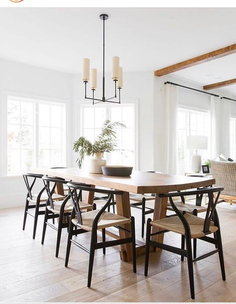 Coastal Dining Room Decor, Mcgee Kitchen, Dining Room Chandelier Modern, Small Dining Room Table, Coastal Dining Room, Modern Farmhouse Dining Room, Dining Room Remodel, Modern Farmhouse Dining, Dining Room Table Decor