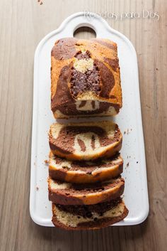 BIZCOCHO MARMOLADO DE VAINILLA Y CHOCOLATE | Recetas para Dos Easy Supper Recipes, Tall Cakes, New York Cheesecake, Supper Recipes, Breakfast Cake, Winter Food, Pound Cake, Mini Cakes, New Recipes